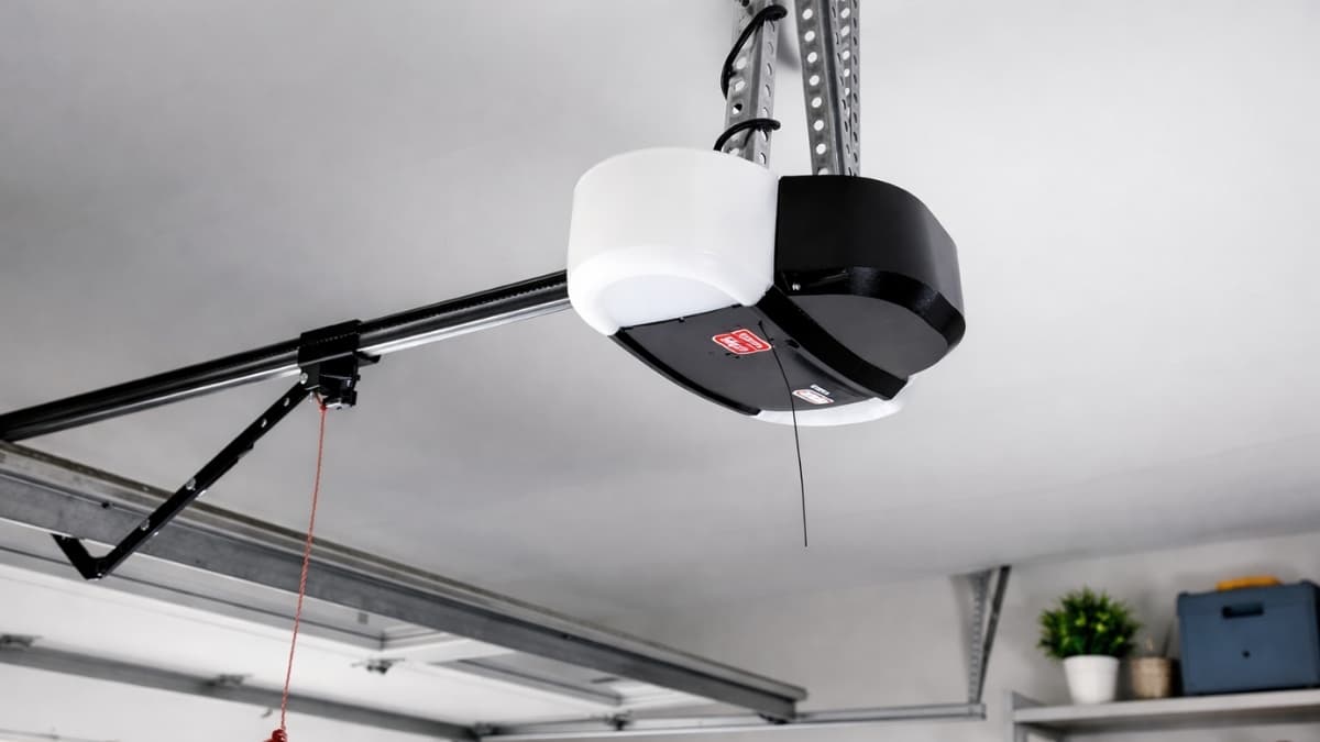 What Makes the Genie StealthDrive 7155 Connect a Reliable Garage Door Choice