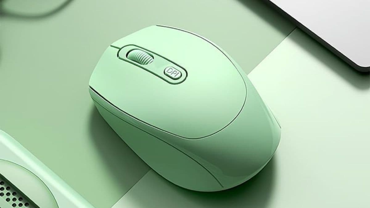 Dual Connectivity Green Wireless Mouse: The Silent Companion for All Your Devices