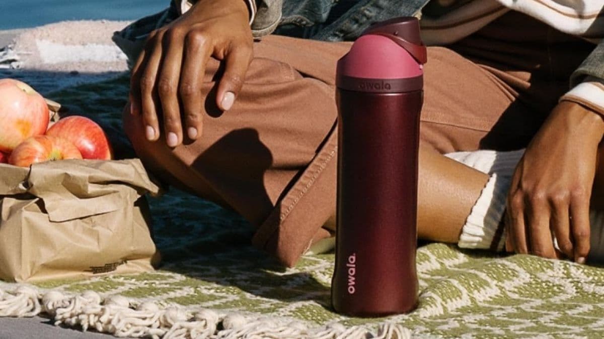 Why the Owala FreeSip Insulated Stainless Steel Water Bottle Is the Hydration Upgrade You’ll Appreciate